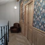 la maison de nous, décoration intérieure, moulure, cimaise, chambranle, plinthe, sabot, soubassement, sur mesures, bois, menuiserie, ébénisterie, moulure