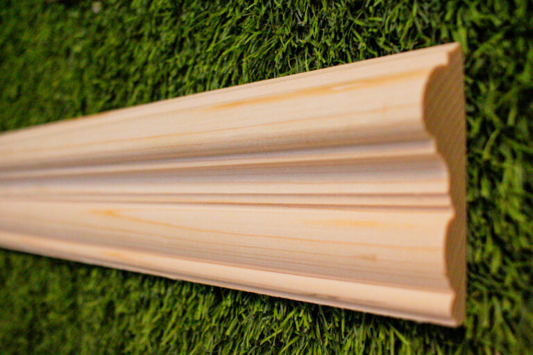 la maison de nous, décoration intérieure, moulure, cimaise, chambranle, plinthe, sabot, soubassement, sur mesures, bois, menuiserie, ébénisterie